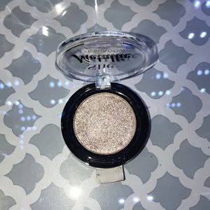 Metalic eyeshadow